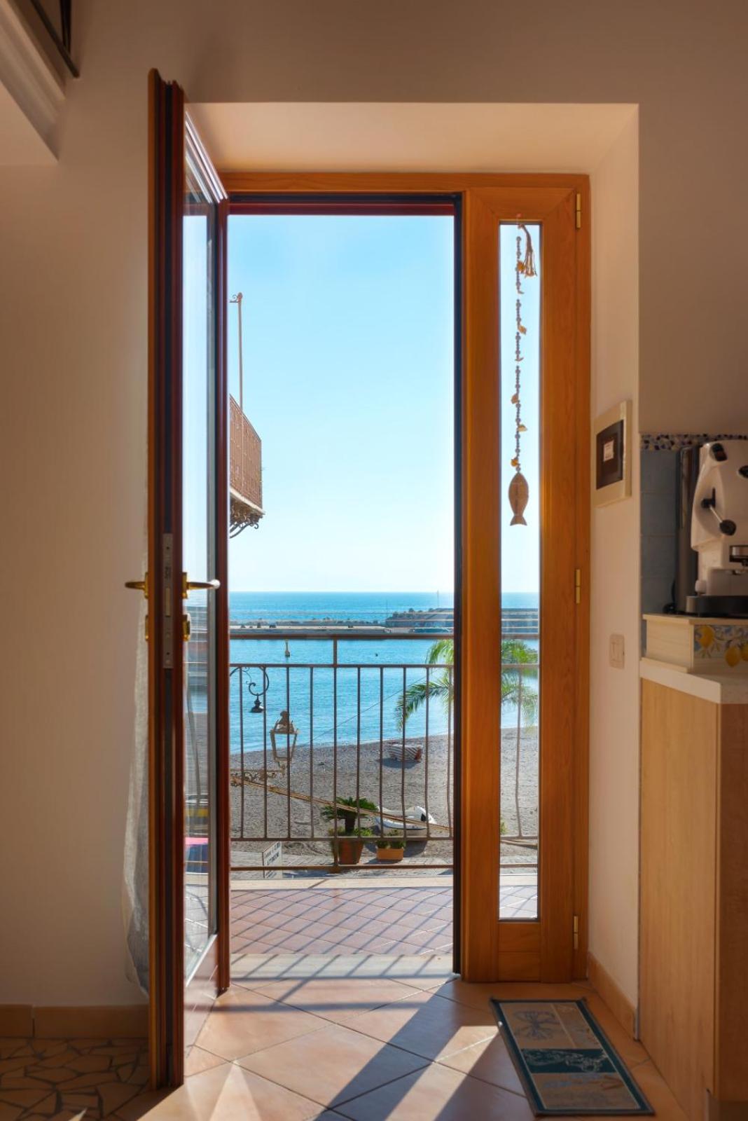 Casa Vacanze "Il Baffo E Il Mare" سيتارا المظهر الخارجي الصورة